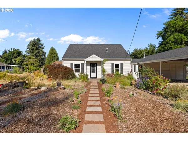 $485,000 | 915 North Locust Street, Canby, OR 97013