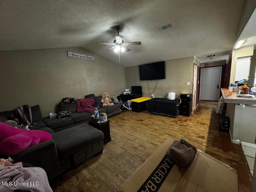 53 Flagstaff Street Lumberton, MS 39455 - Photo 2 of 14 2