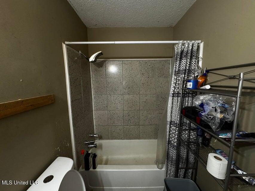 53 Flagstaff Street Lumberton, MS 39455 - Photo 8 of 14 8