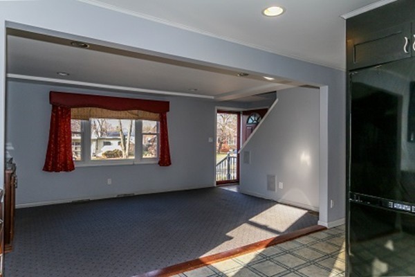 151 Vincent Street Springfield, MA 01129 - Photo 11 of 28