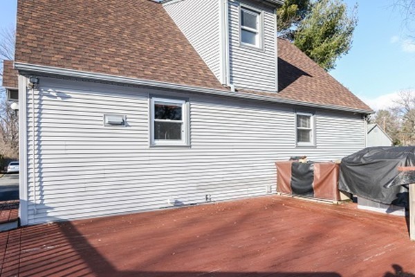 151 Vincent Street Springfield, MA 01129 - Photo 27 of 28