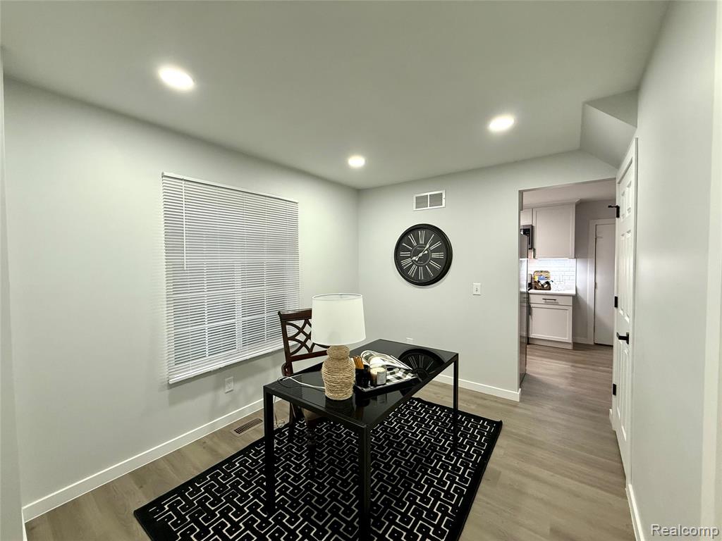 92 Foxboro Drive Rochester Hills, MI 48309 - Photo 12 of 57