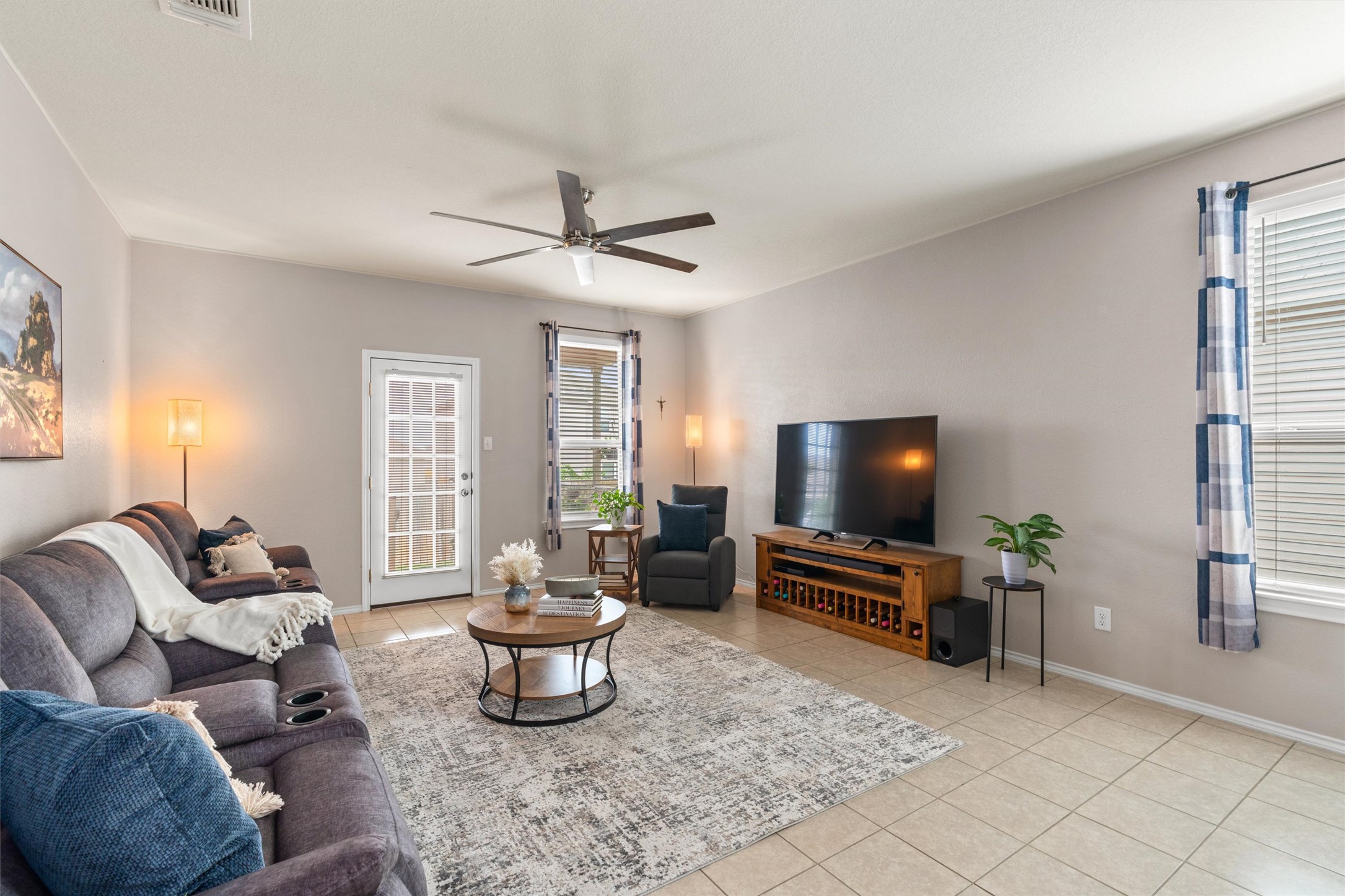 417 Ibis Falls Loop Jarrell, TX 76537 - Photo 15 of 38 Gallery Image 15