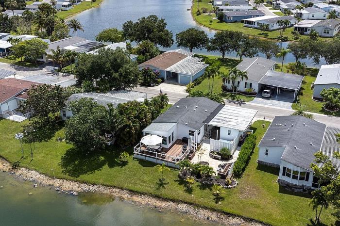 635 Grizzly Bear Road Naples, FL 34113 - Photo 14 of 22