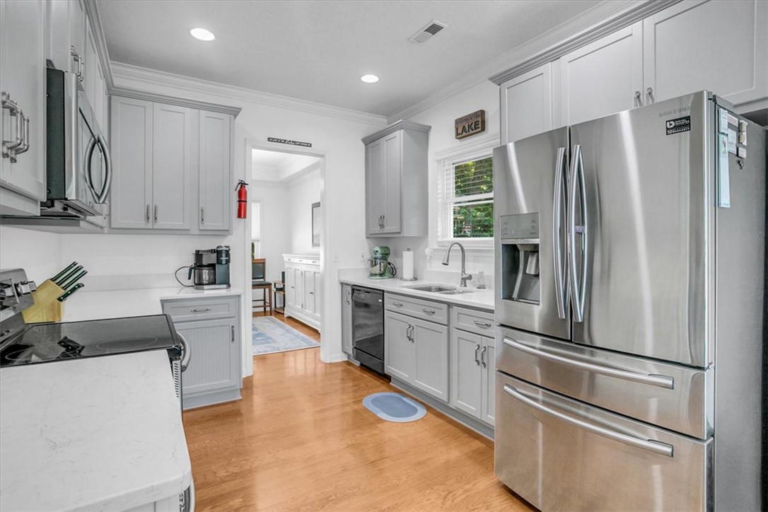 1107 Sunset Lane Anderson, SC 29626 - Photo 6 of 40 Kitchen