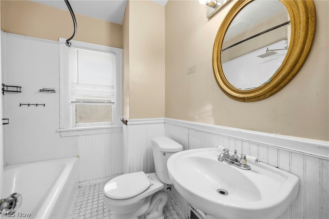 1140 Quilliams Road Cleveland Heights, OH 44121 - Photo 17 of 30