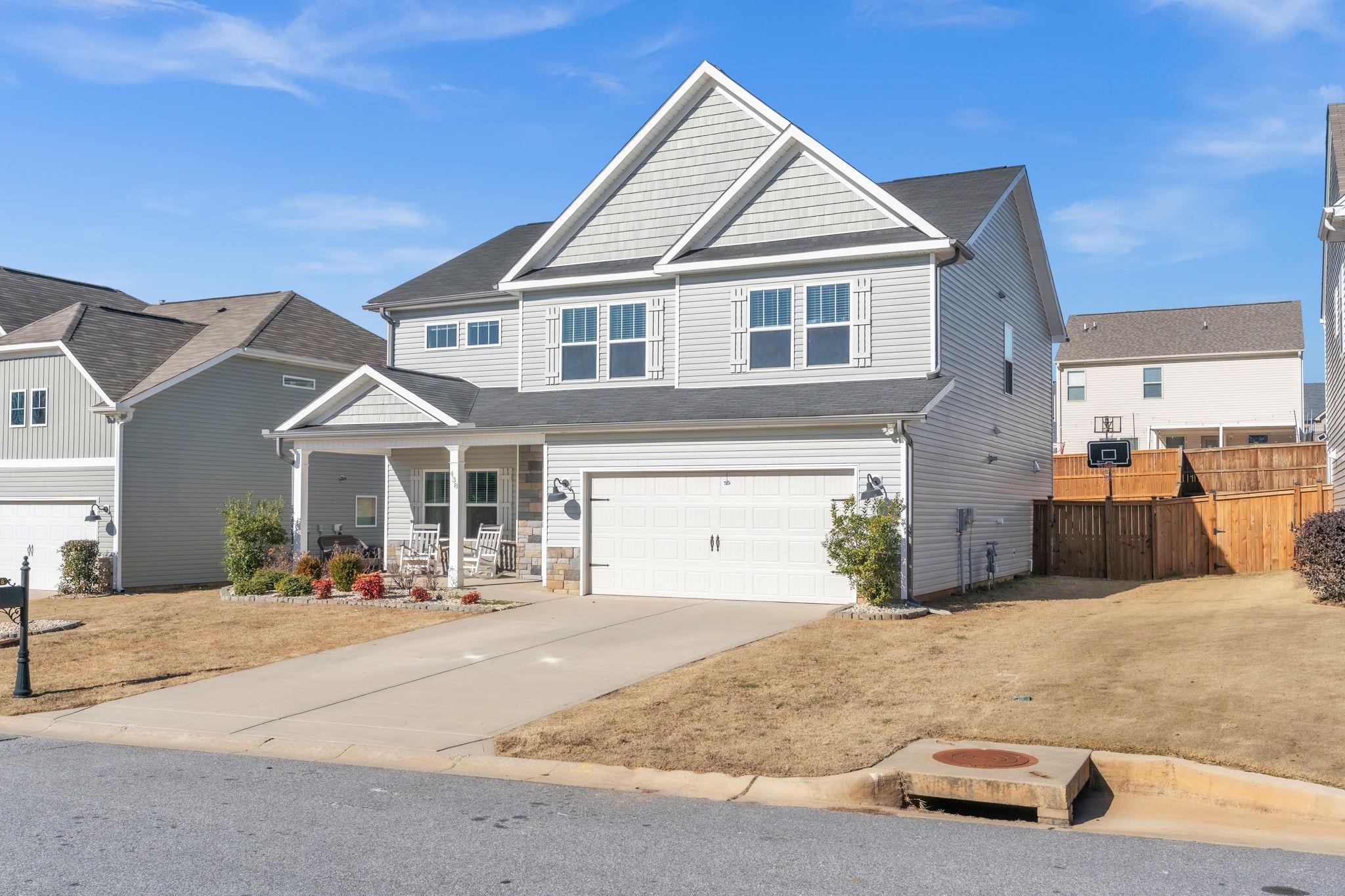 438 Wolfbend Road Reidville, SC 29388 - Photo 2 of 25