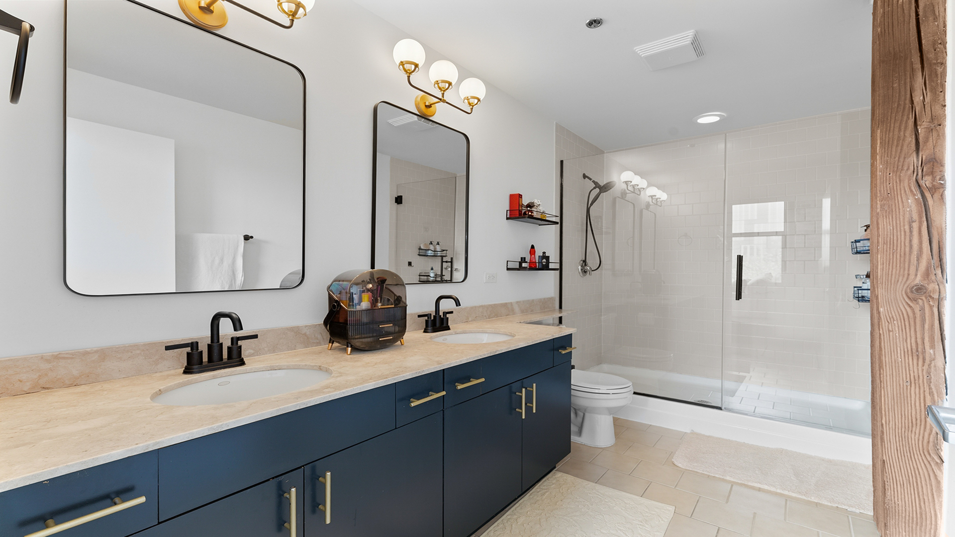 1040 West Adams Street, Unit 372 Chicago, IL 60607 - Photo 16 of 28 Gallery Image 16