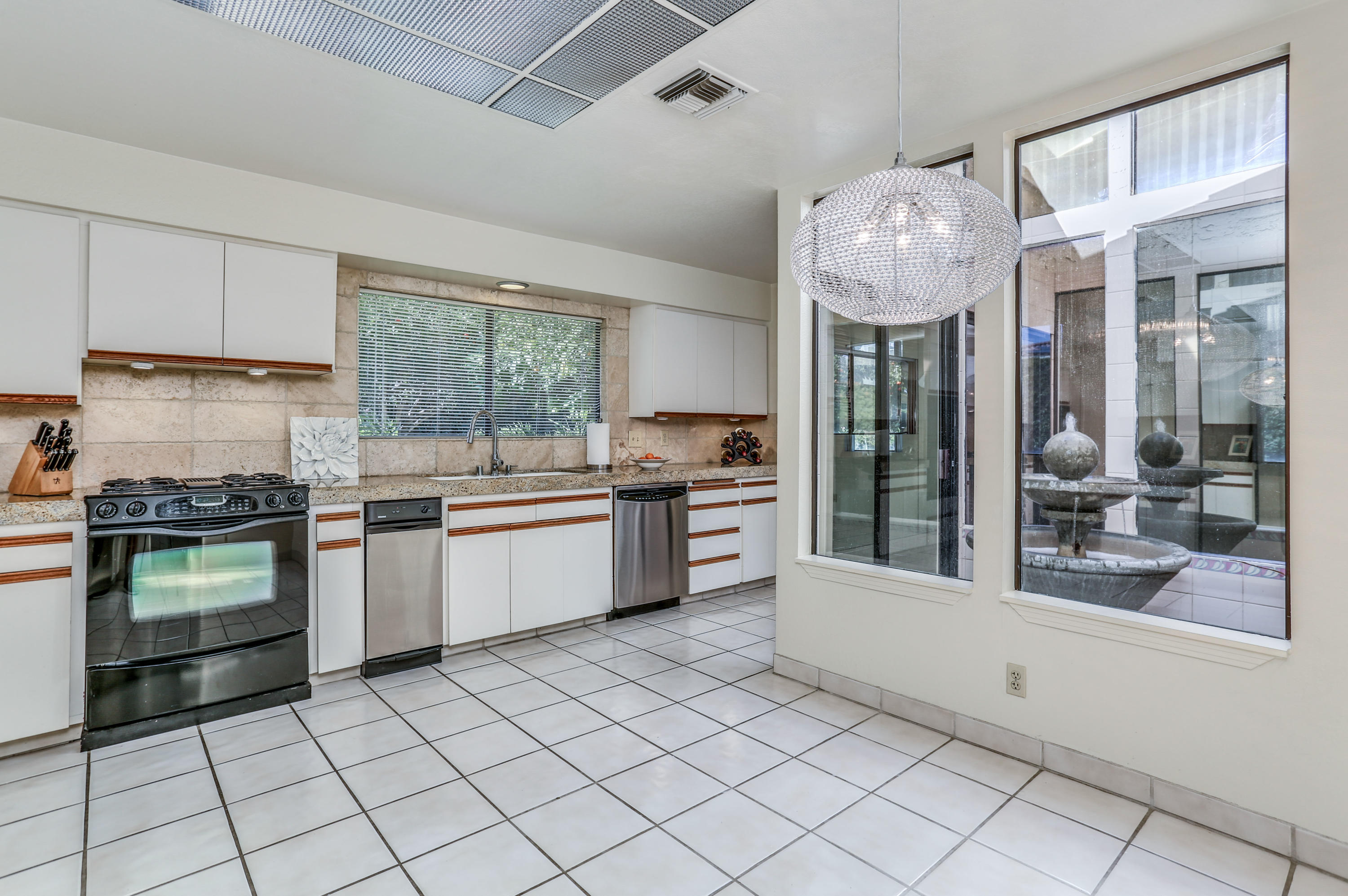 4 Lincoln Place Rancho Mirage, CA 92270 - Photo 18 of 26 15