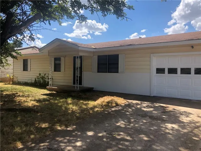 $1,395 | 502 Kennedy Street, Clyde, TX 79510