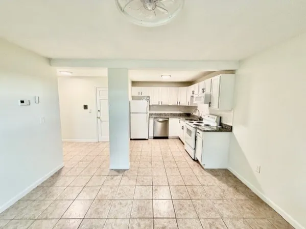 $1,850 | 900 Lexington Street, Unit B9, Waltham, MA 02452
