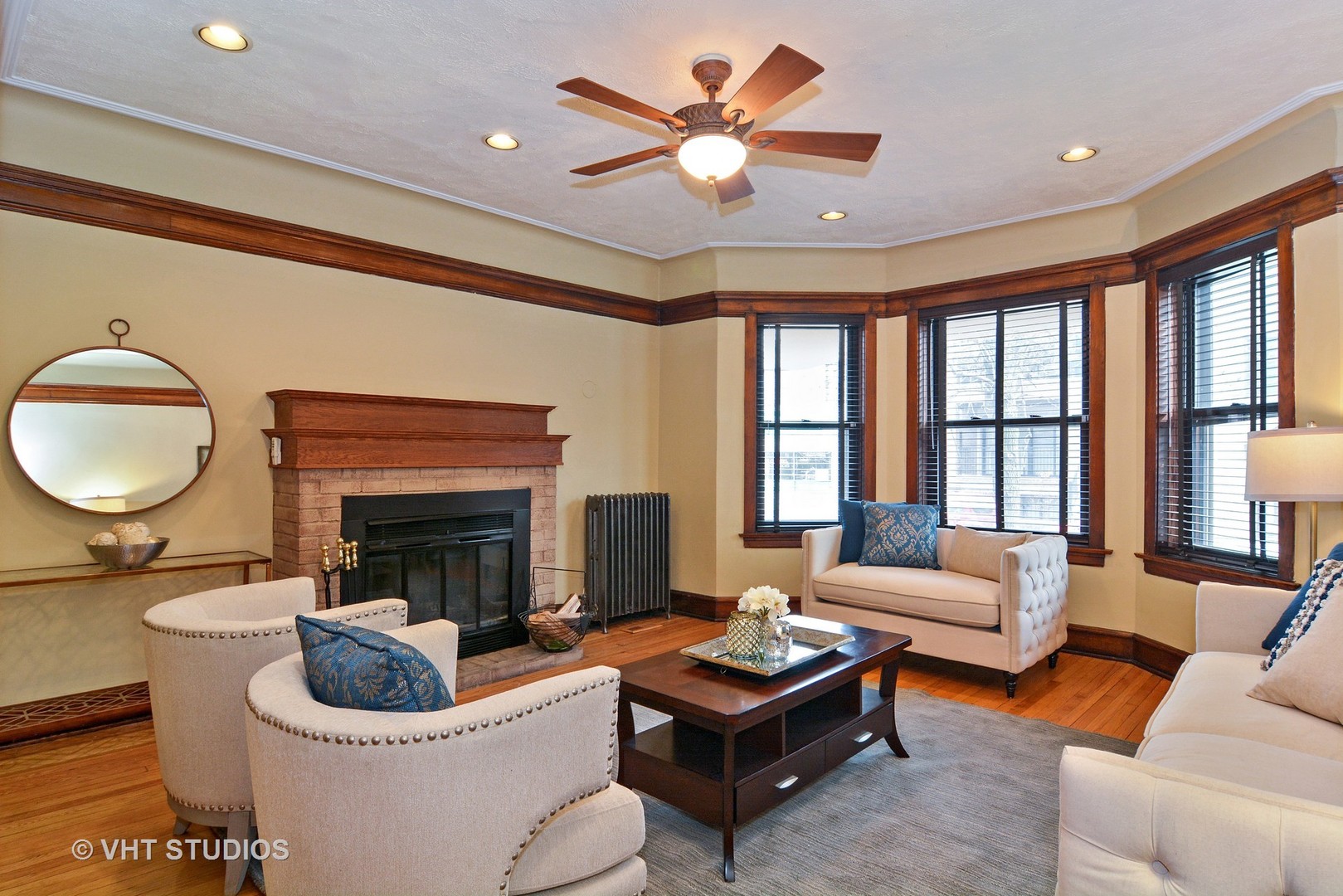 2452 North Racine Avenue, Unit 1N Chicago, IL 60614 - Photo 2 of 16