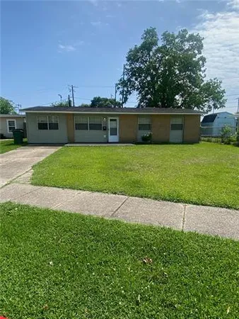 $1,850 | 1906 Cooper Road, Gretna, LA 70056