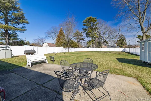 $579,000 | 33 Lukens Avenue, Brentwood, NY 11717