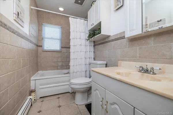 $579,000 | 33 Lukens Avenue, Brentwood, NY 11717