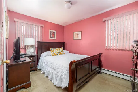 $579,000 | 33 Lukens Avenue, Brentwood, NY 11717