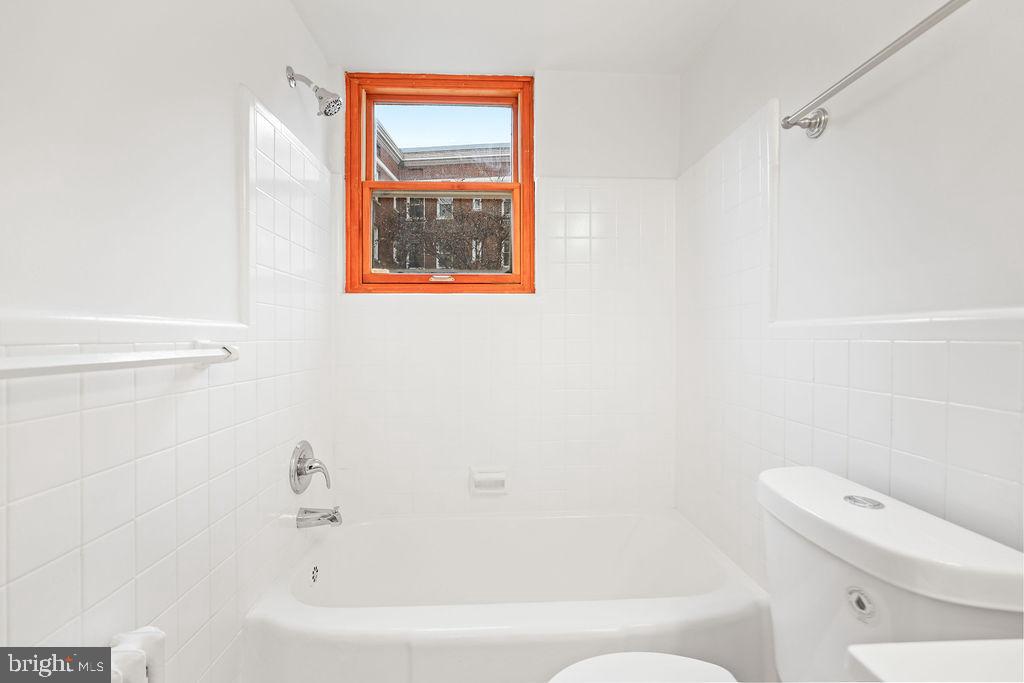 3025 Ontario Road Northwest, Unit 203 Washington, DC 20009 - Photo 19 of 26