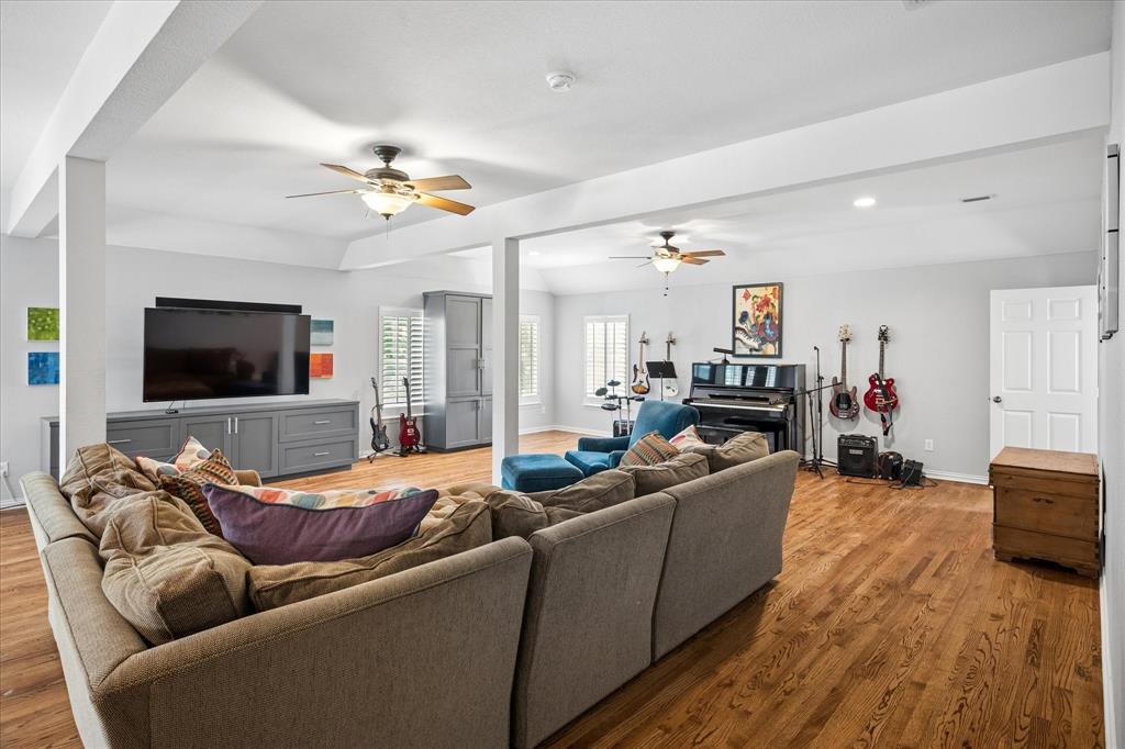 12034 Drujon Lane Dallas, TX 75244 - Photo 20 of 37
