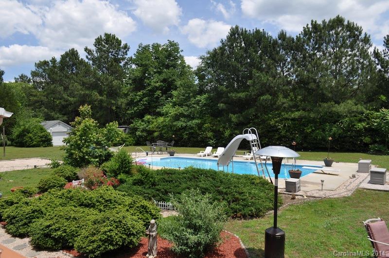 250 Farris Road Clover, SC 29710 - Photo 4 of 24 Gallery Image 4