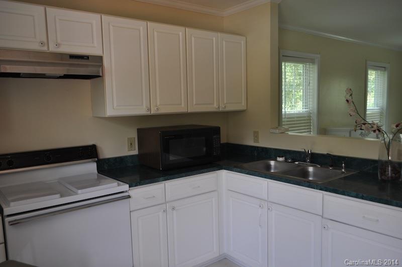 250 Farris Road Clover, SC 29710 - Photo 5 of 24 Gallery Image 5