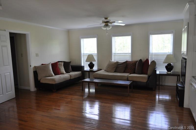 250 Farris Road Clover, SC 29710 - Photo 9 of 24 Gallery Image 9