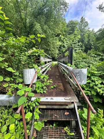 a view of outdoor sitting area