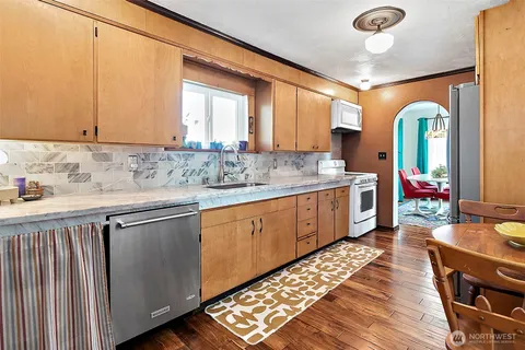 $659,950 | 4908 North Winnifred Street, Ruston, WA 98407