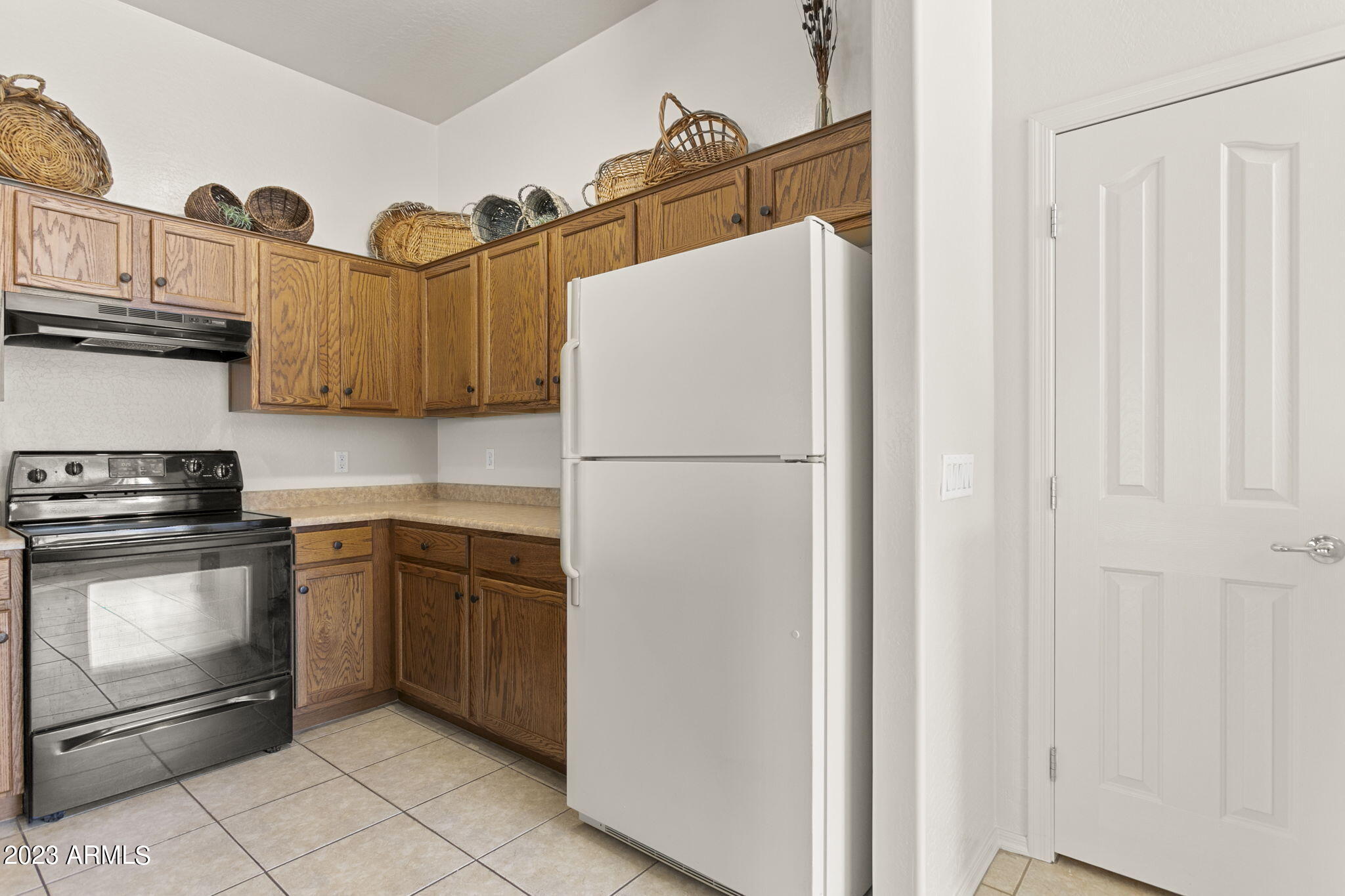 2150 East Bell Road, Unit 1122 Phoenix, AZ 85022 - Photo 7 of 34 10-web-or-mls-2150-e-bell-rd-unit-1122