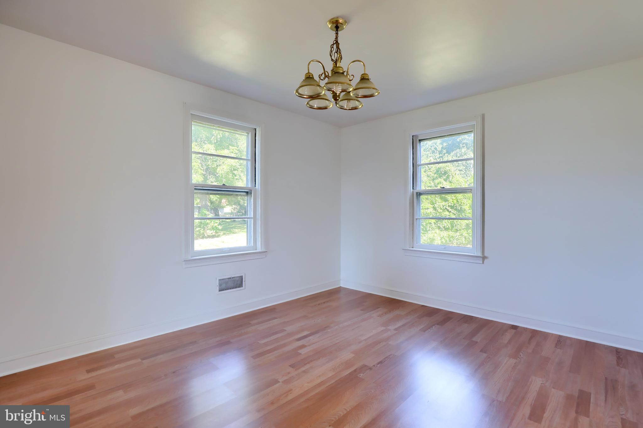613 Paradise Road York, PA 17406 - Photo 6 of 38 Gallery Image 6
