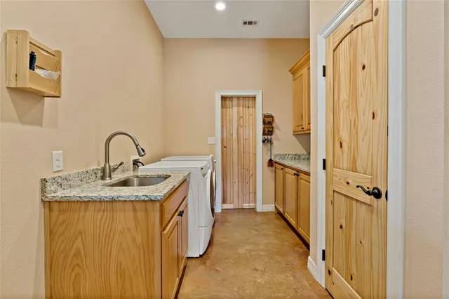 $989,900 | 12025 Fm 195, Bagwell, TX 75412