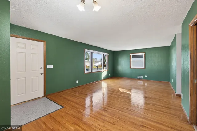 $345,000 | 1846 7th Street, White Bear Lake, MN 55110