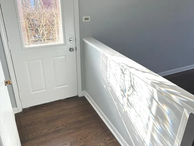 $305,000 | 7843 South Luna Avenue, Burbank, IL 60459