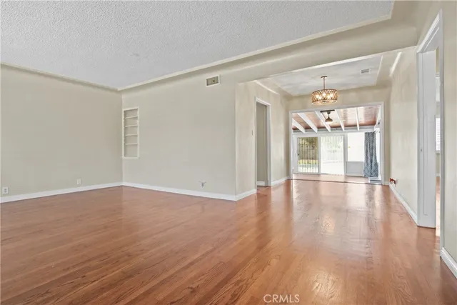 $650,000 | 614 West 90th Street, Los Angeles, CA 90044