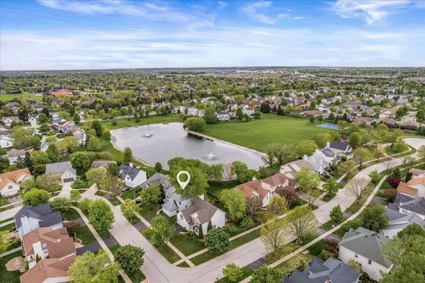 $585,000 | 3464 Interlochen Lane, Naperville, IL 60564
