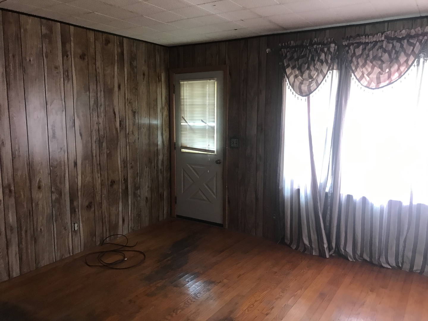 108 Bay Road Fox Lake, IL 60020 - Photo 7 of 12