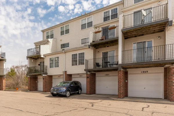 $300,000 | 1867 Lindsay Lane, Ann Arbor, MI 48104