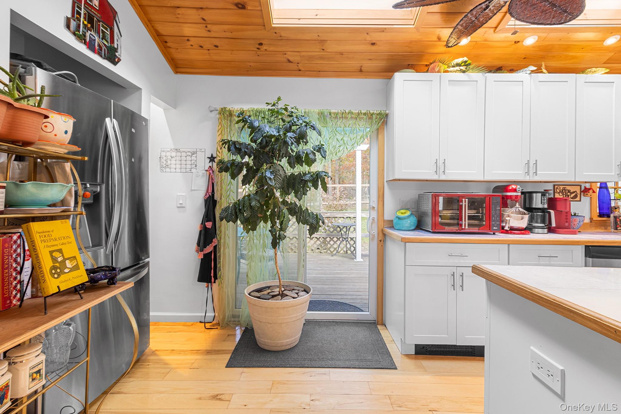 55 Newcomb Trail Ridge, NY 11961 - Photo 8 of 18