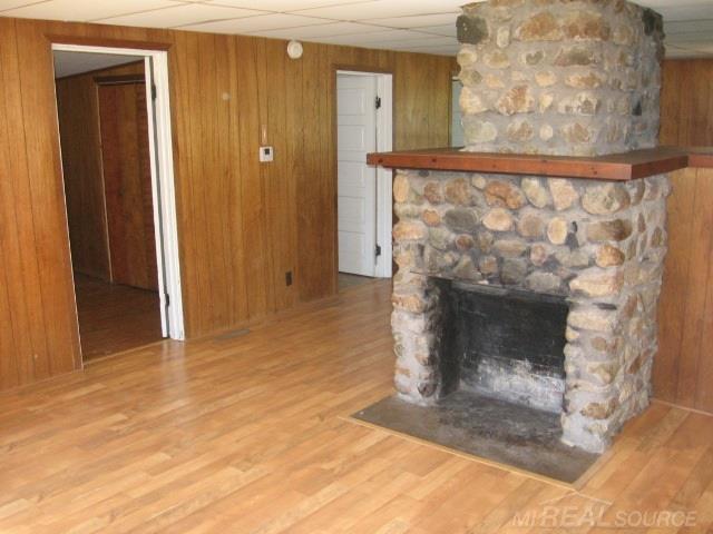 6625 Lakeshore Road Lexington, MI 48450 - Photo 8 of 27 31254437-7.JPG