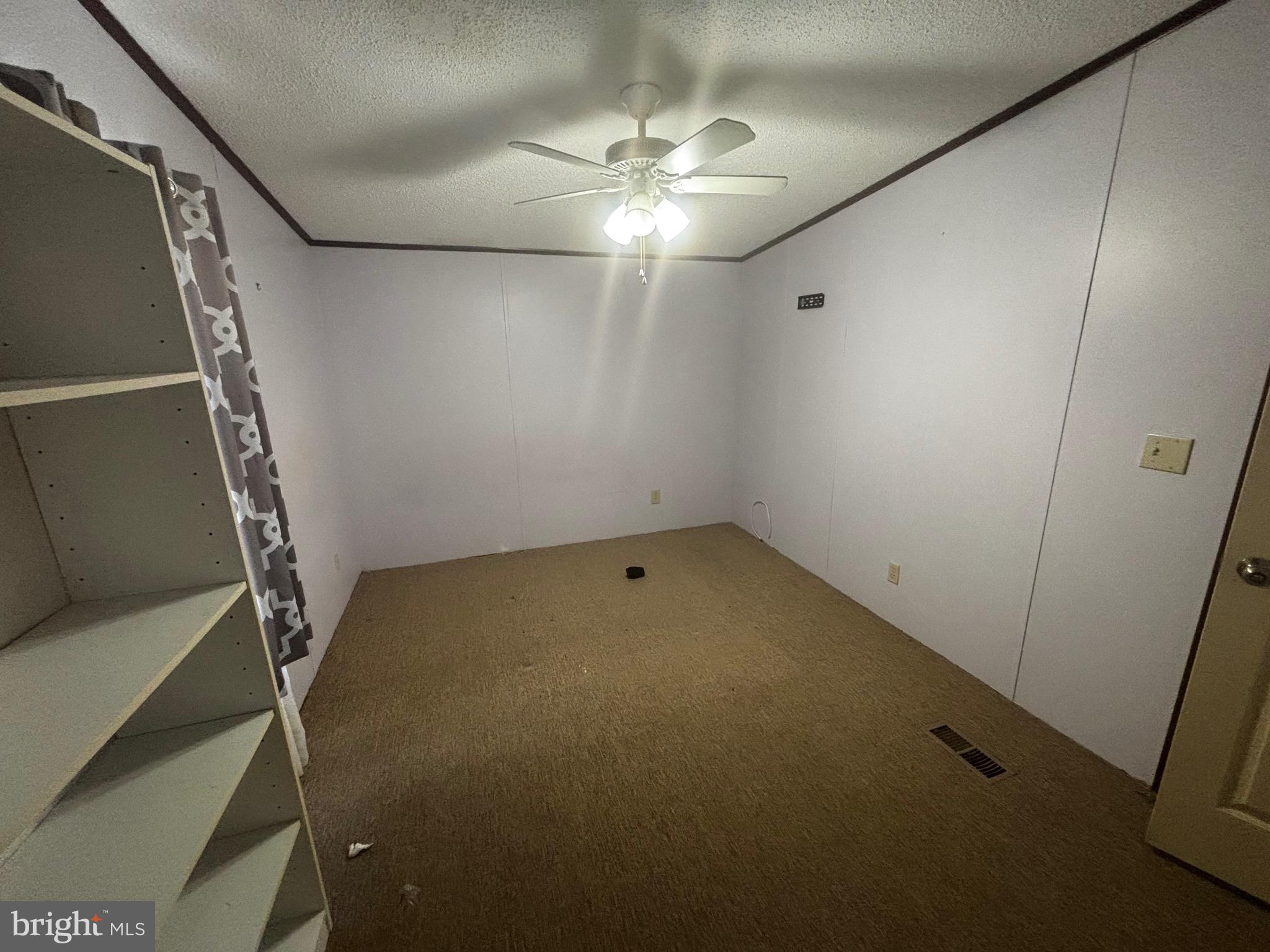 101 Susan Place Dover, DE 19901 - Photo 6 of 8 a view of entryway