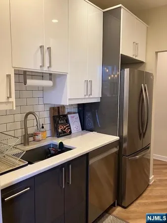 $2,600 | 124 East Main Street, Unit 211, Denville, NJ 07834