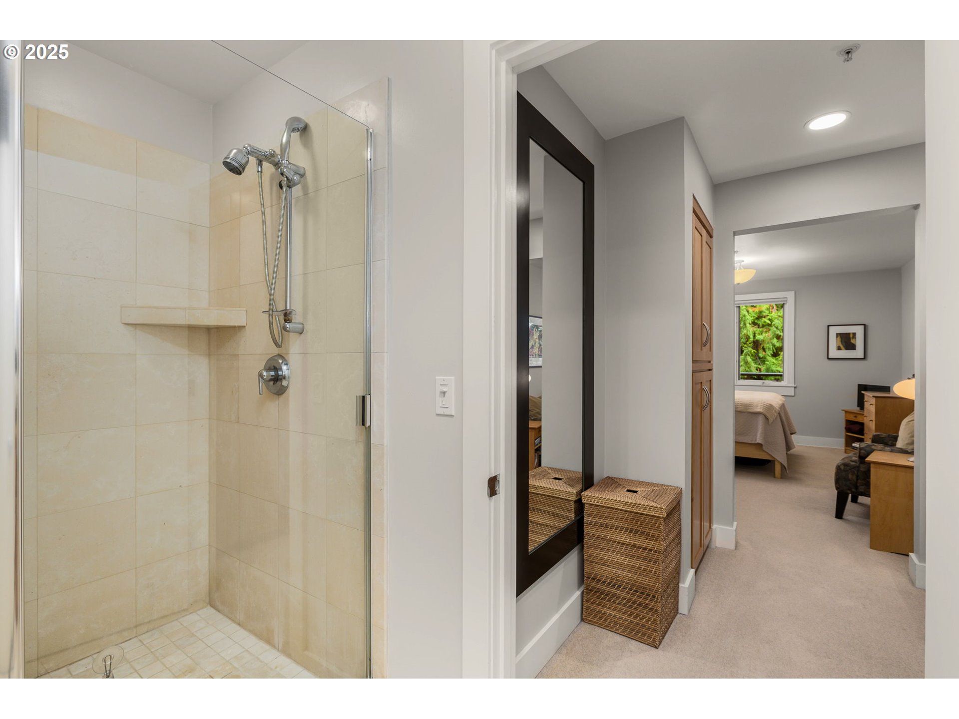 780 Northwest Westover Square, Unit 3 Portland, OR 97210 - Photo 25 of 35 Bathroom, Attached