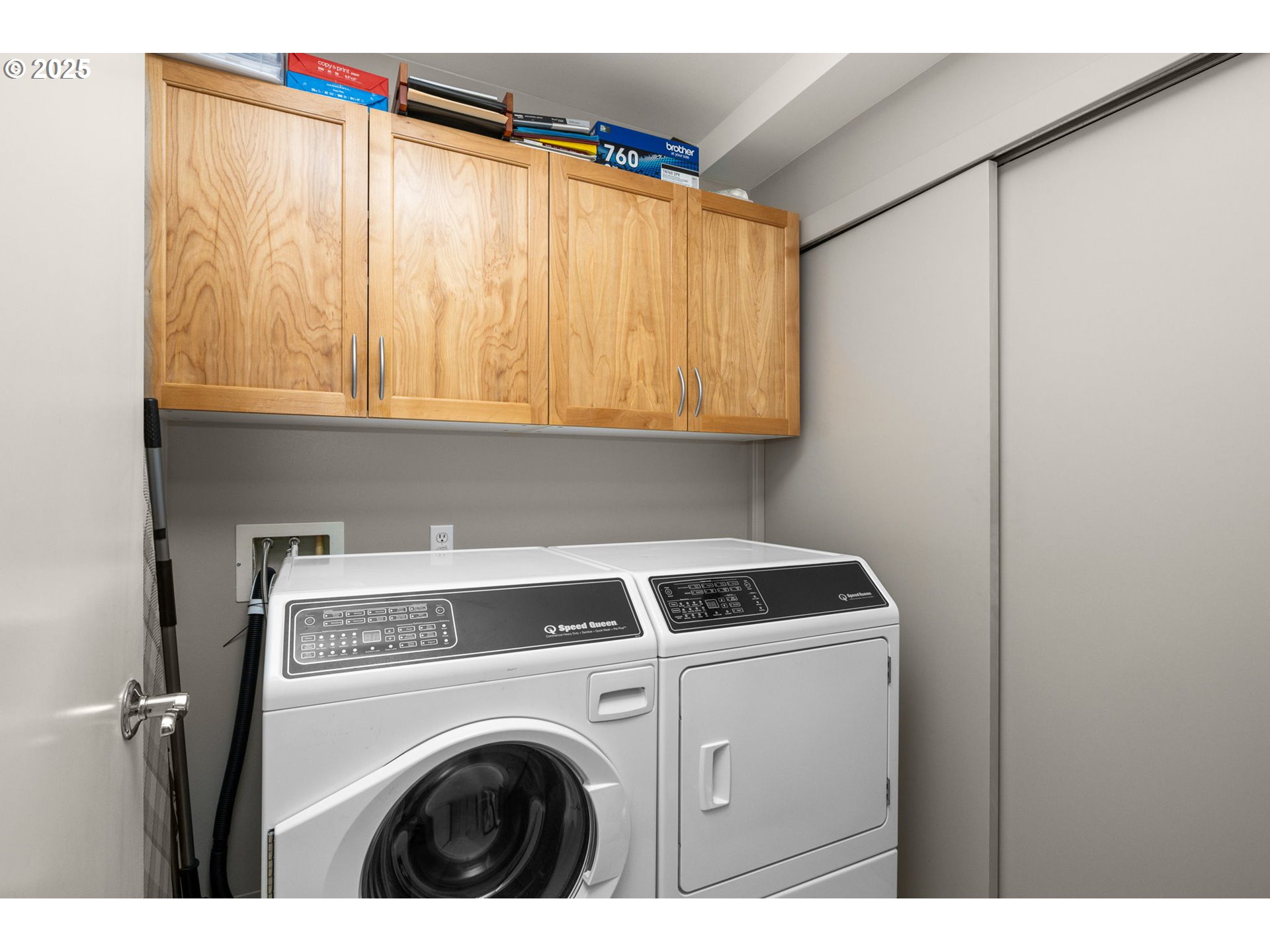 780 Northwest Westover Square, Unit 3 Portland, OR 97210 - Photo 27 of 35 Laundry
