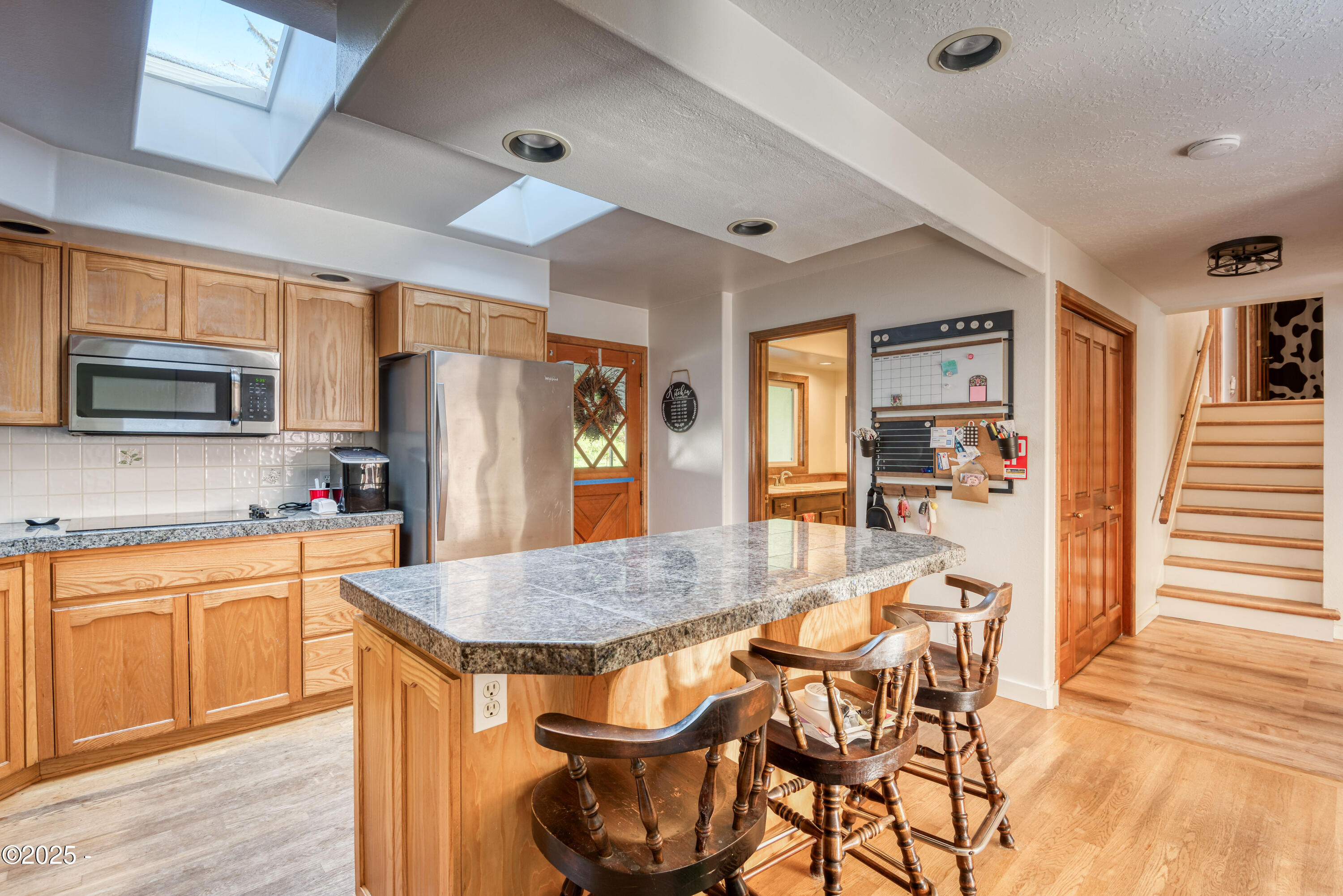 312 Southeast Davis Road Newport, OR 97365 - Photo 9 of 30 Kitchen