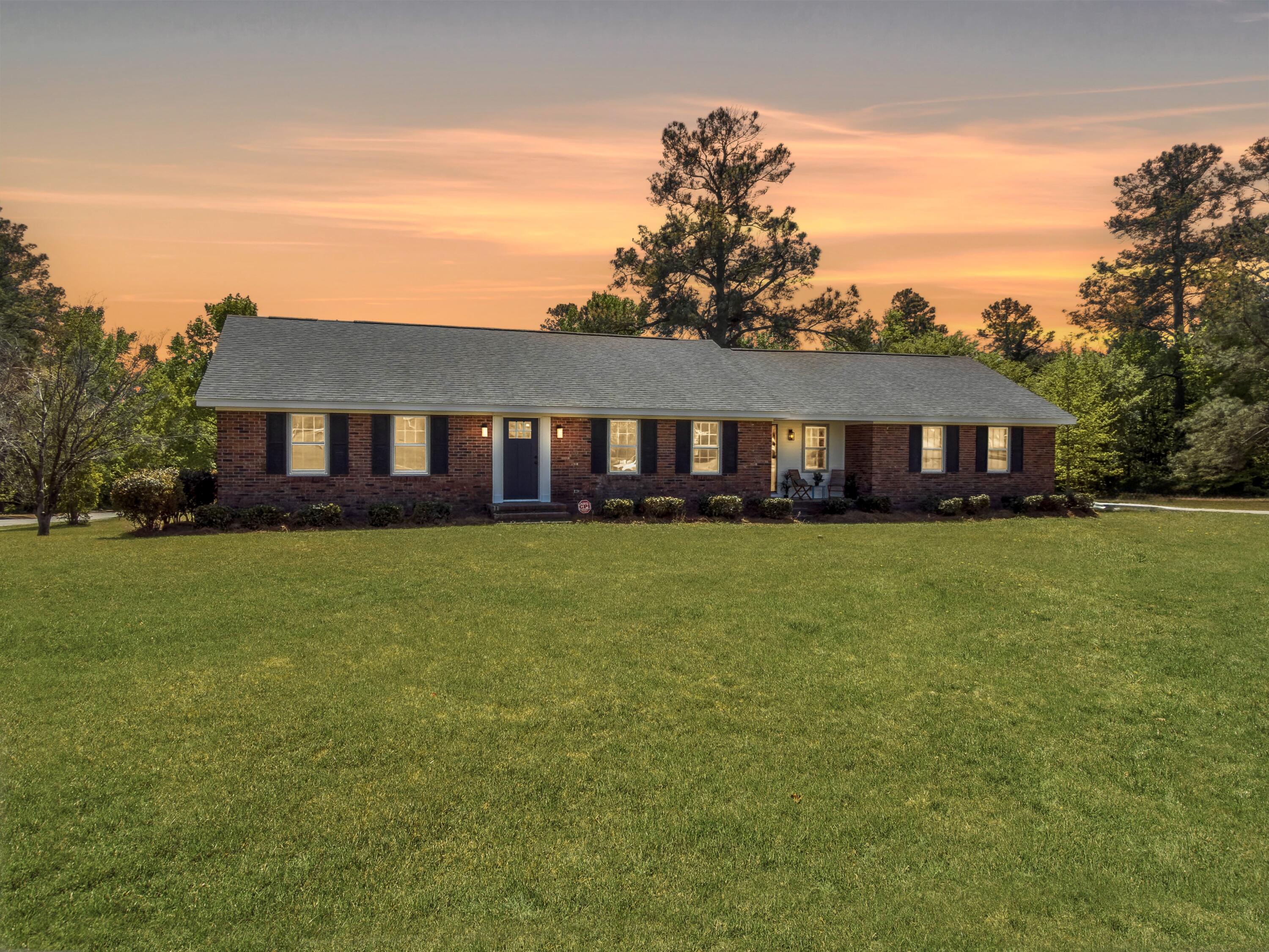 114 Azalea Drive St. Matthews, SC 29135 - Photo 2 of 33 IMG_8374