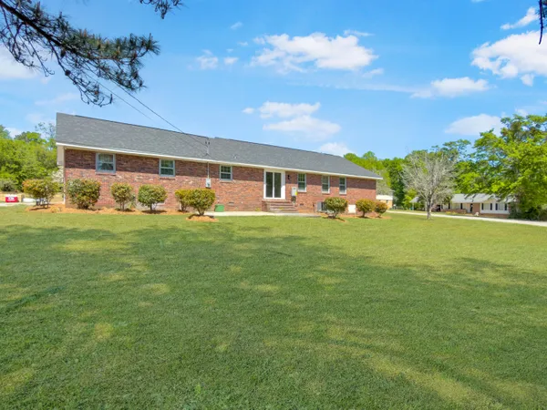 $305,000 | 114 Azalea Drive, St. Matthews, SC 29135