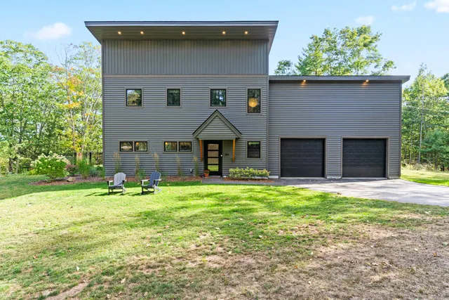 $824,500 | 144 Moody Road, Brunswick, ME 04011