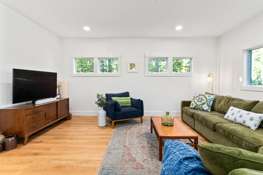 144 Moody Road Brunswick, ME 04011 - Photo 15 of 48 DSC01173