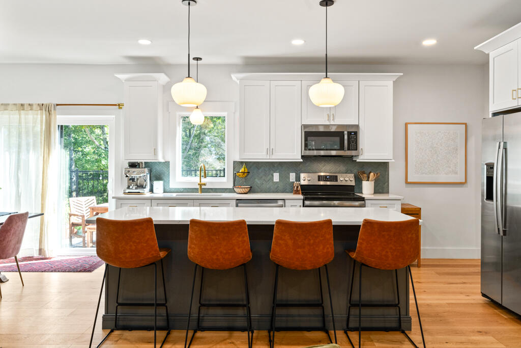 144 Moody Road Brunswick, ME 04011 - Photo 3 of 48 DSC01197