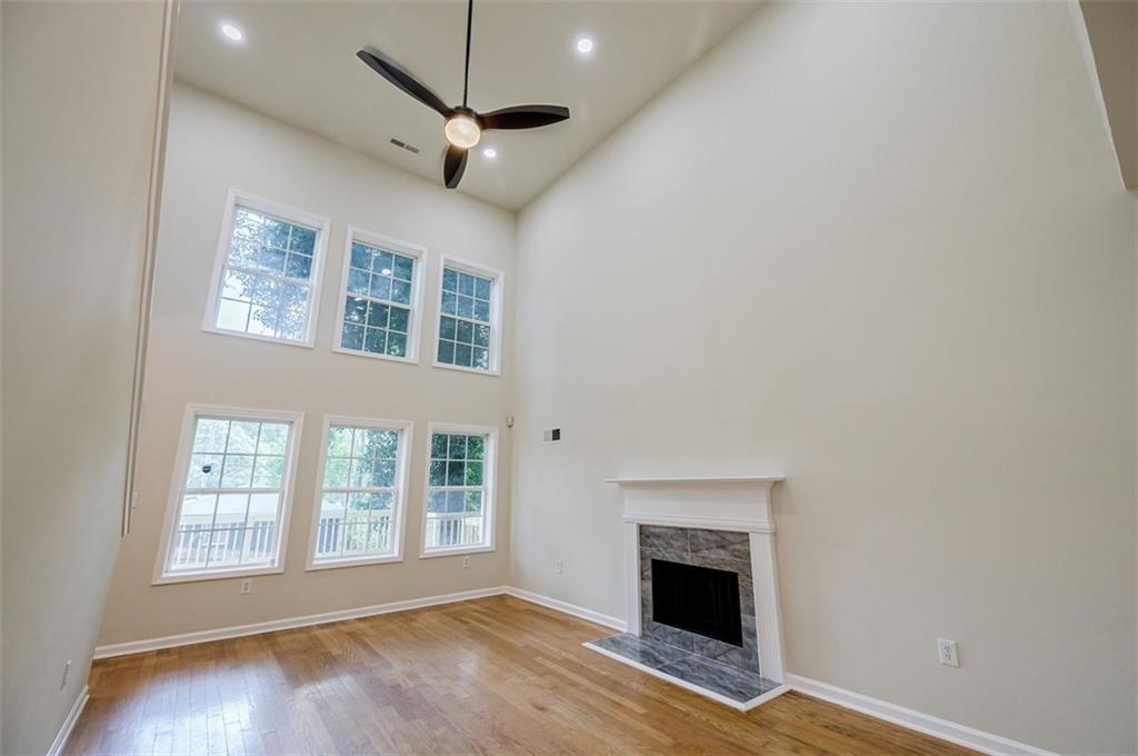 1040 Hubbard Street Southwest Atlanta, GA 30310 - Photo 8 of 43 Gallery Image 8