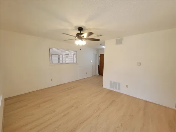 $1,500 | 5806 Nassau Drive, Austin, TX 78723